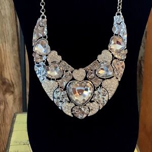 TRACI LYNN SILVER HEART NECKLACE